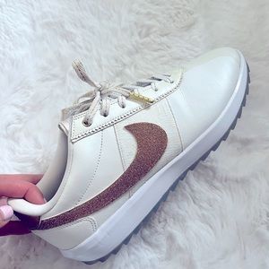 Nike women’s golf shoes size 8. Only worn a few times.